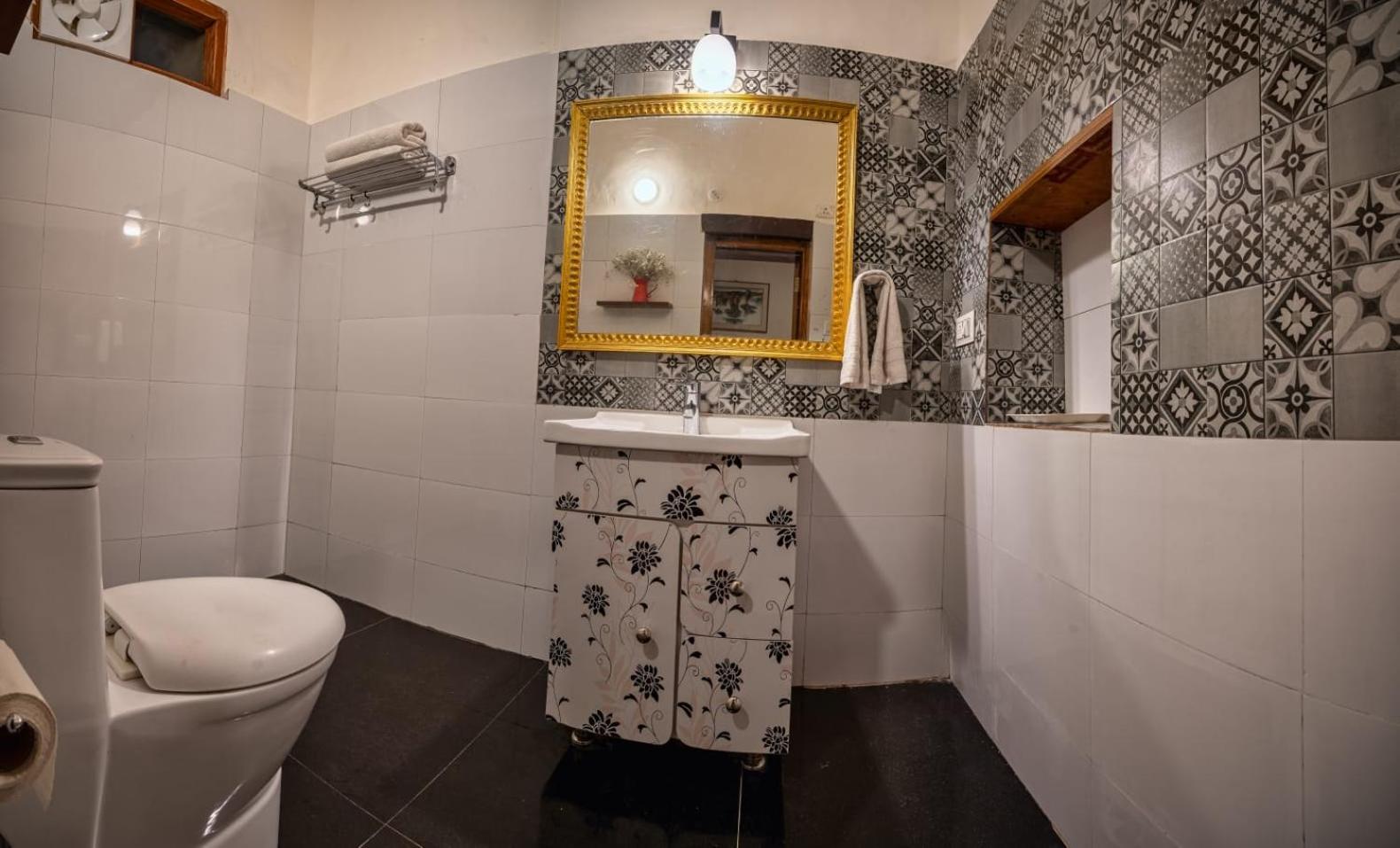 The Hive Cottage By Royal Collection Hotels Nainital Esterno foto